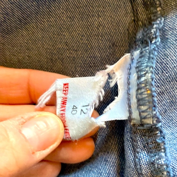 Women’s Denim Button-Up Shirt - Size 12 (Medium) - Picture 7 of 7